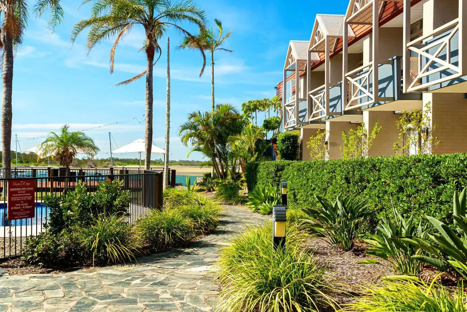 Comfort Resort Waters Edge