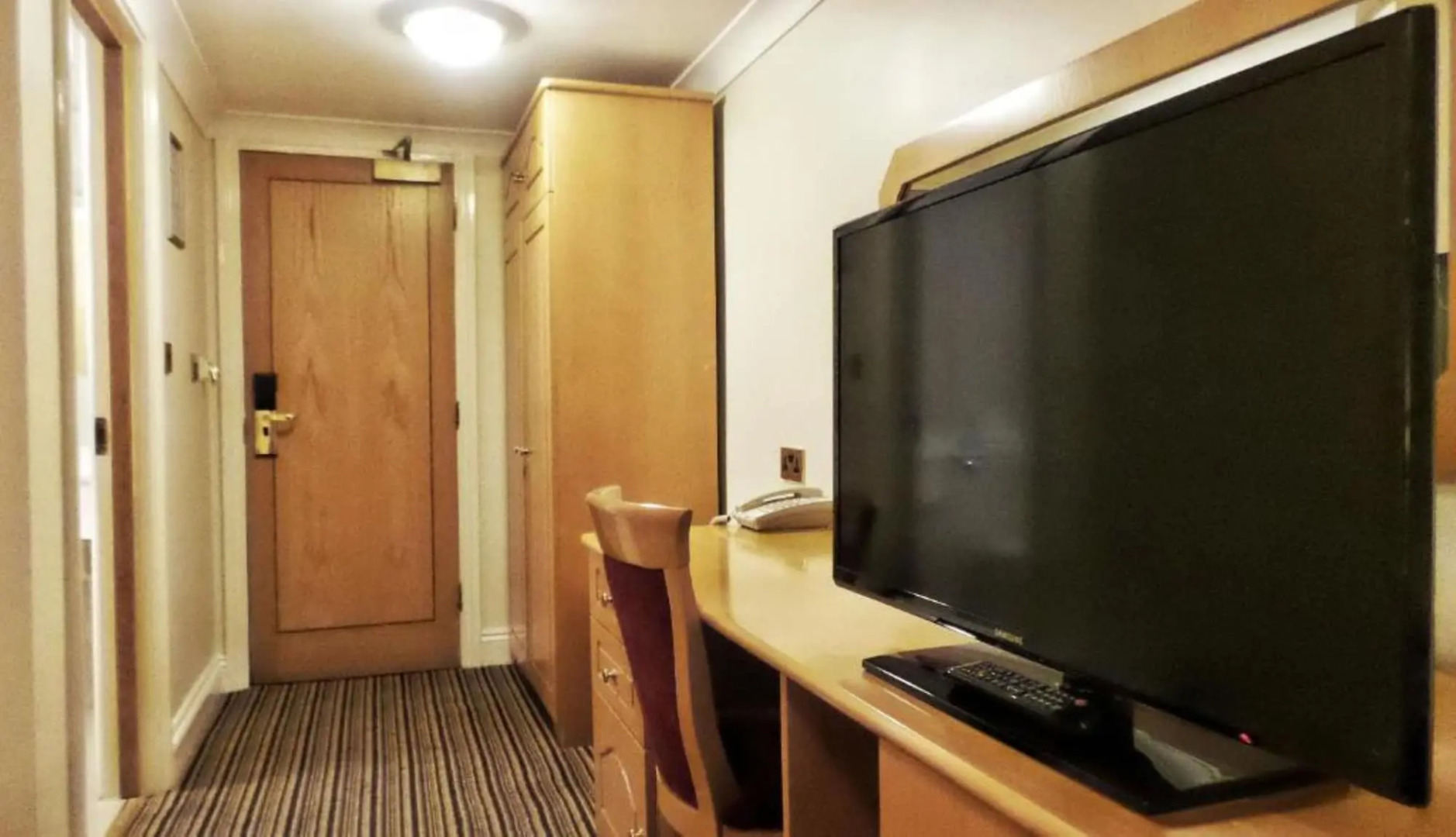 Parkside International Hotel