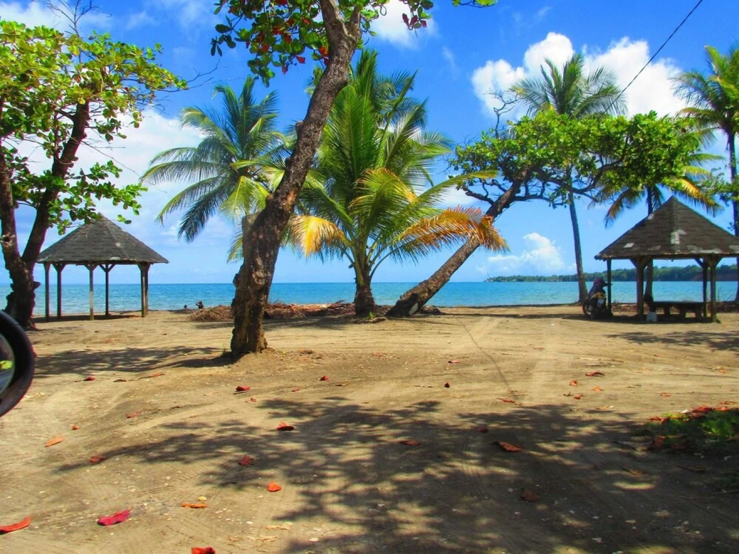 House With 2 Bedrooms in Goyave, With Enclosed Garden - 70 m From the