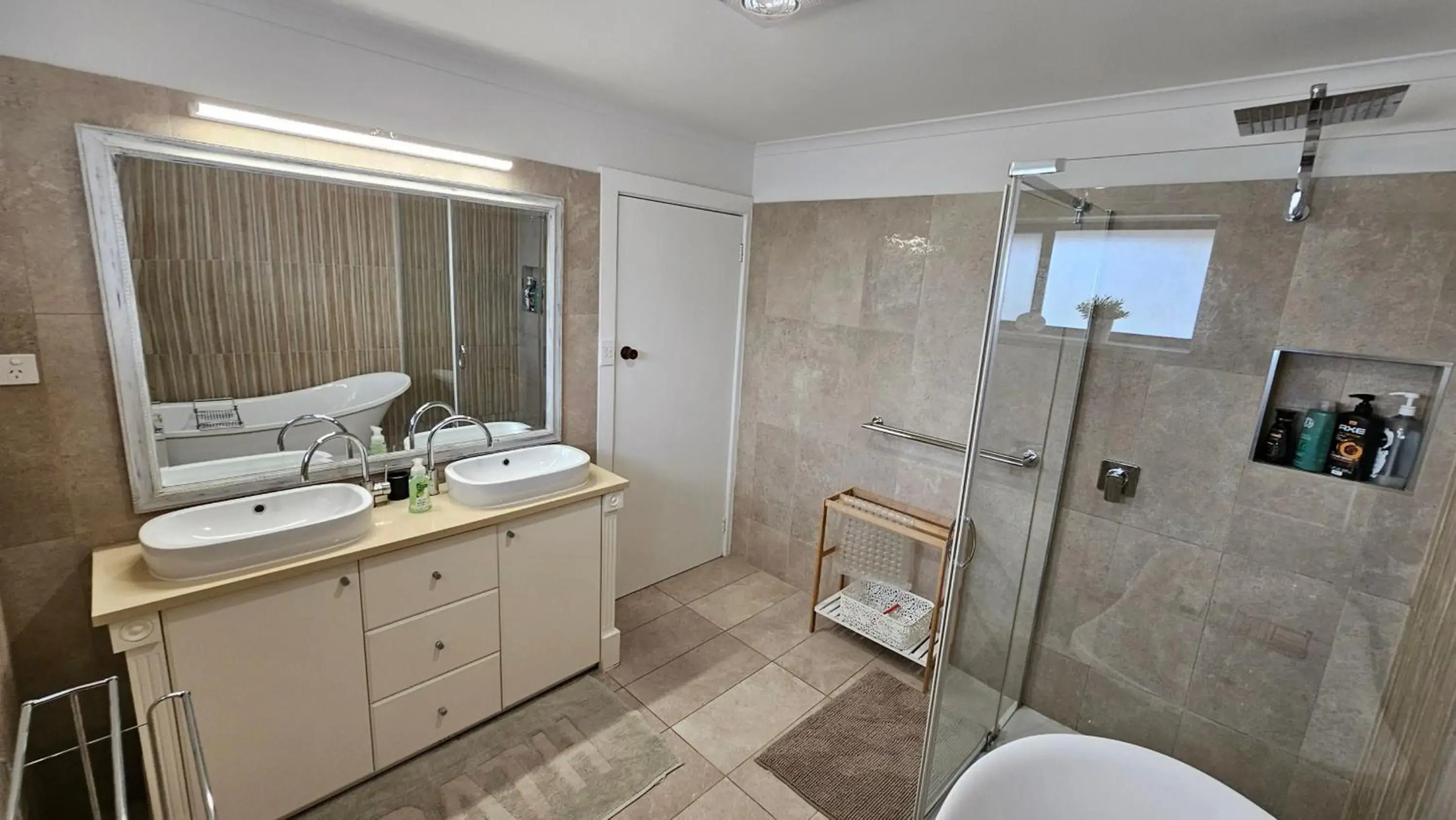 Spacious Holiday Home - Waikerie