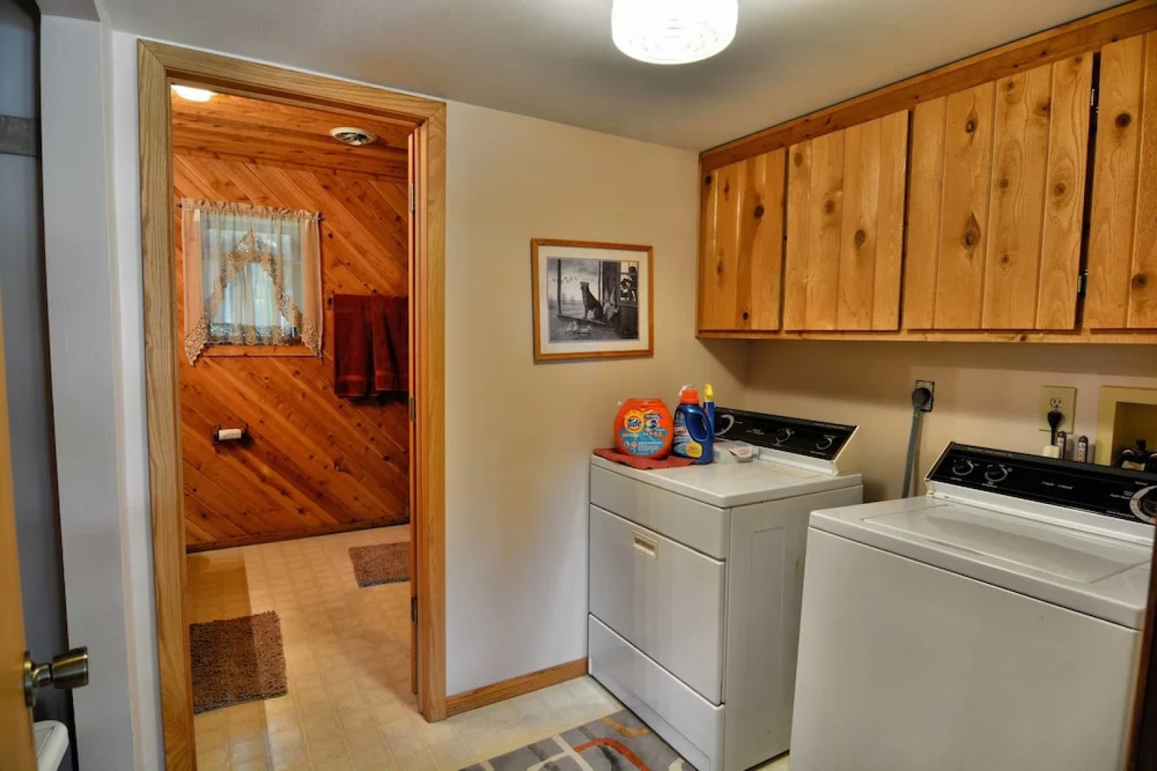 Best Cozy Abode for 12 Over Birkie 4 Bedrooms 2 Bathrooms Condo