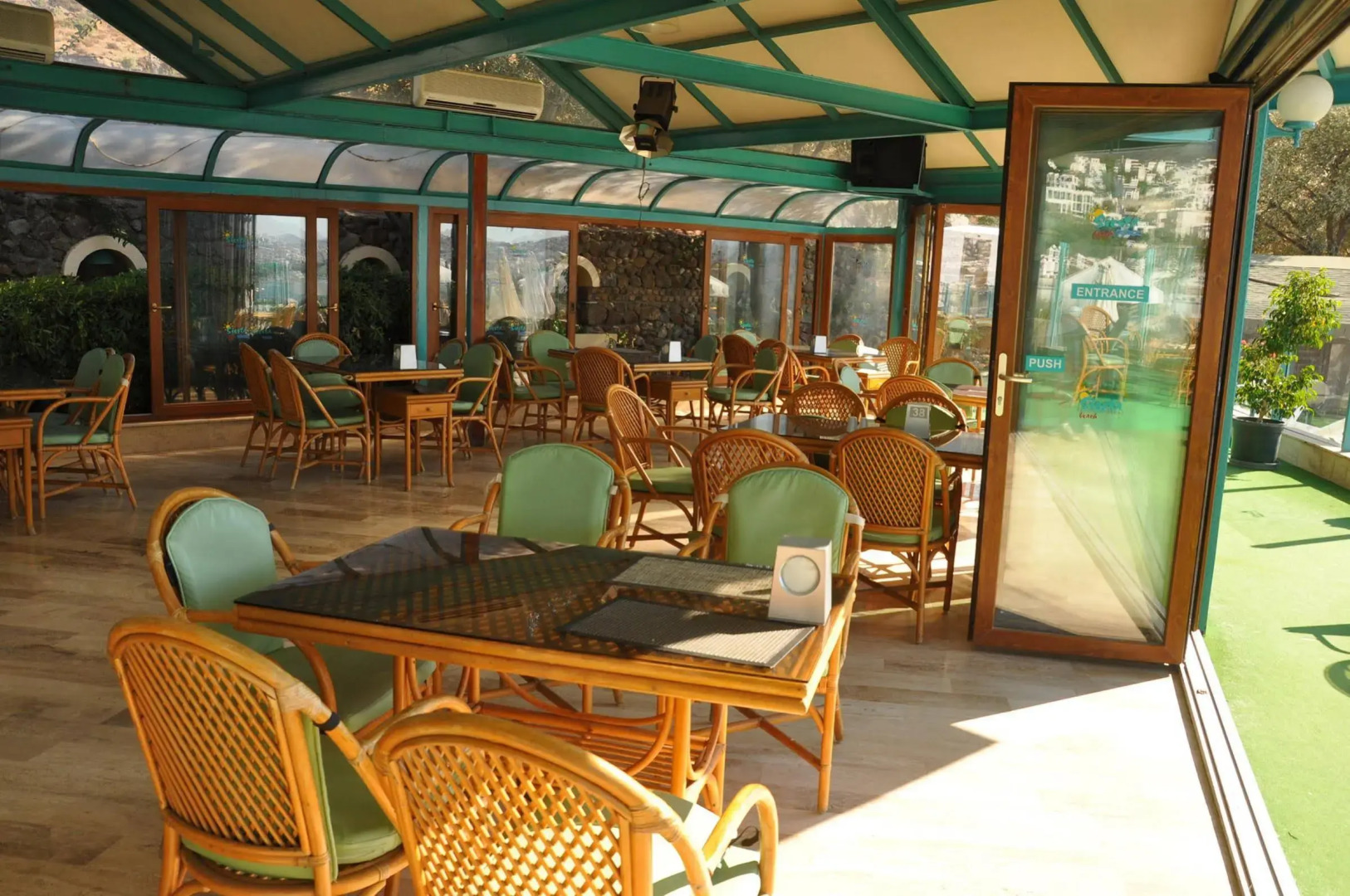 Отель Siesta Beach & Apart