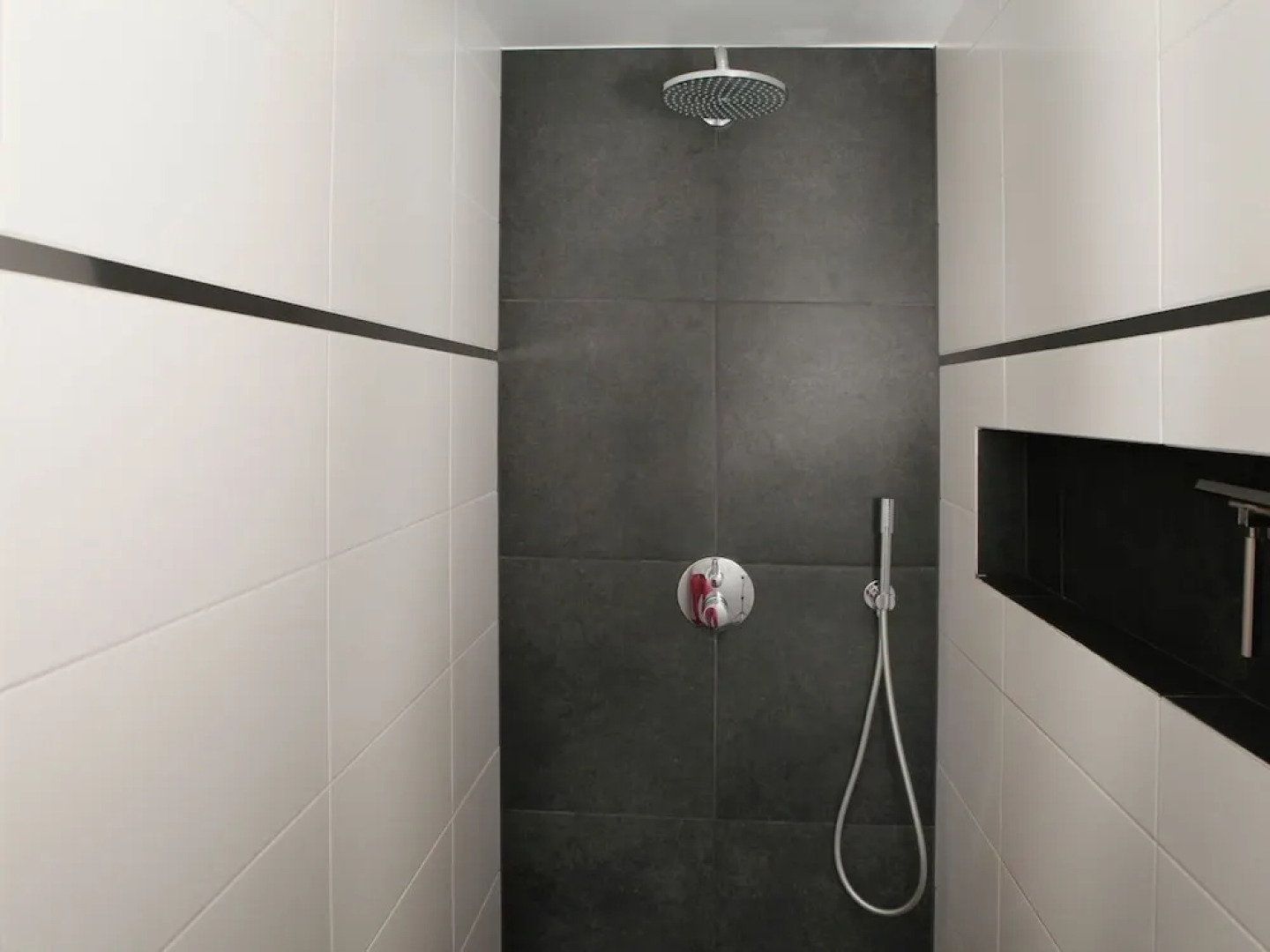 Quaint Holiday Home With Fenced Garden in Epen