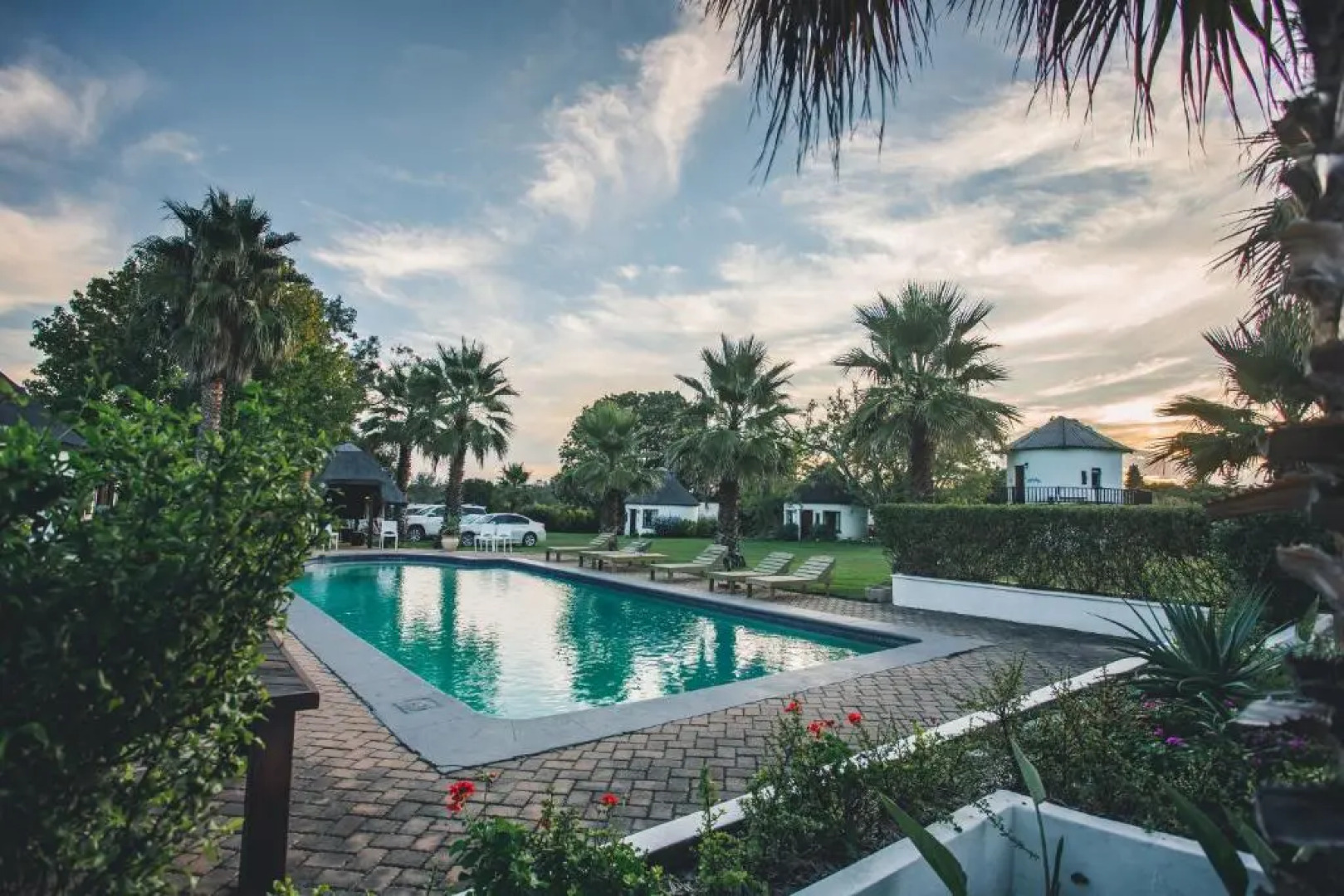 Bella Manga Country Escape