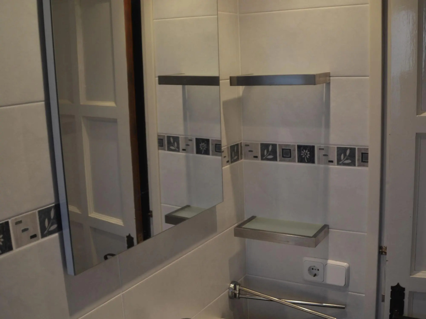 Cozy Holiday Home in L'Estartit with Swimming Pool