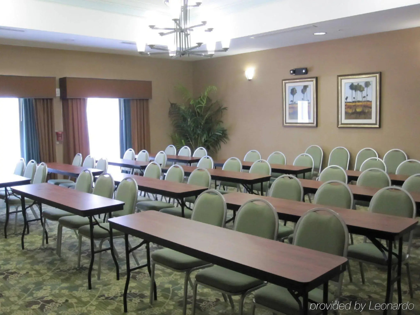 Holiday Inn Express Tampa N I-75 - University Area by IHG