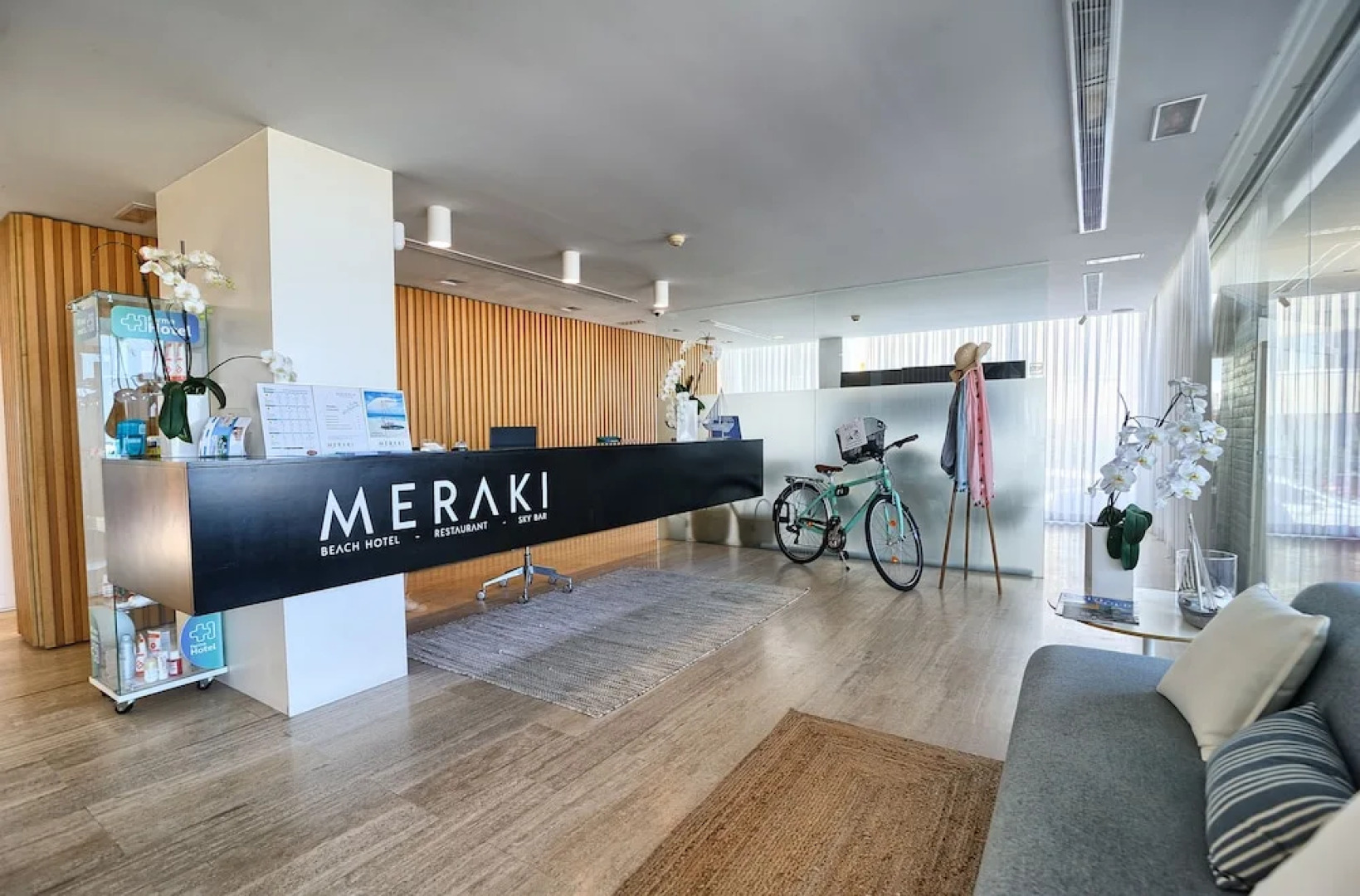 Meraki Beach Hotel