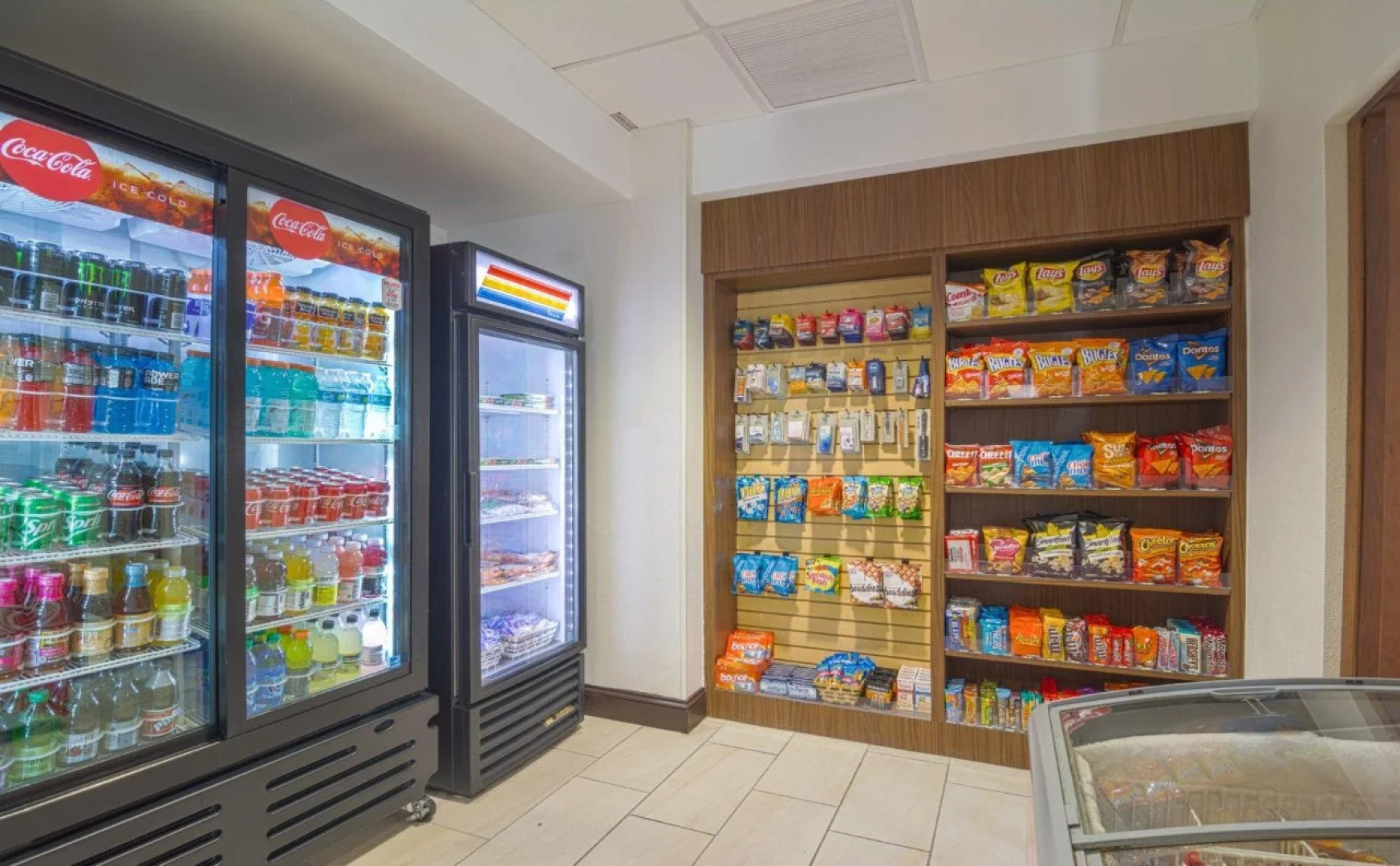 Holiday Inn Express & Suites Tampa USF Busch Gardens by IHG