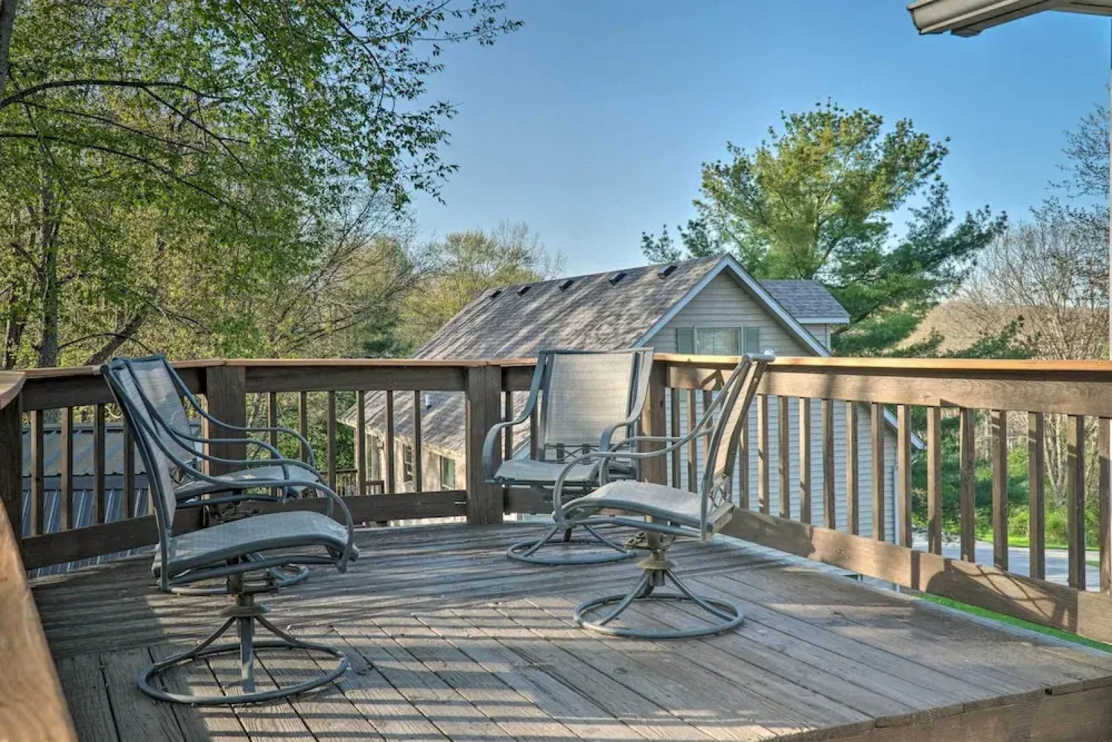 Hilltop Home Inside of Apple Valley!