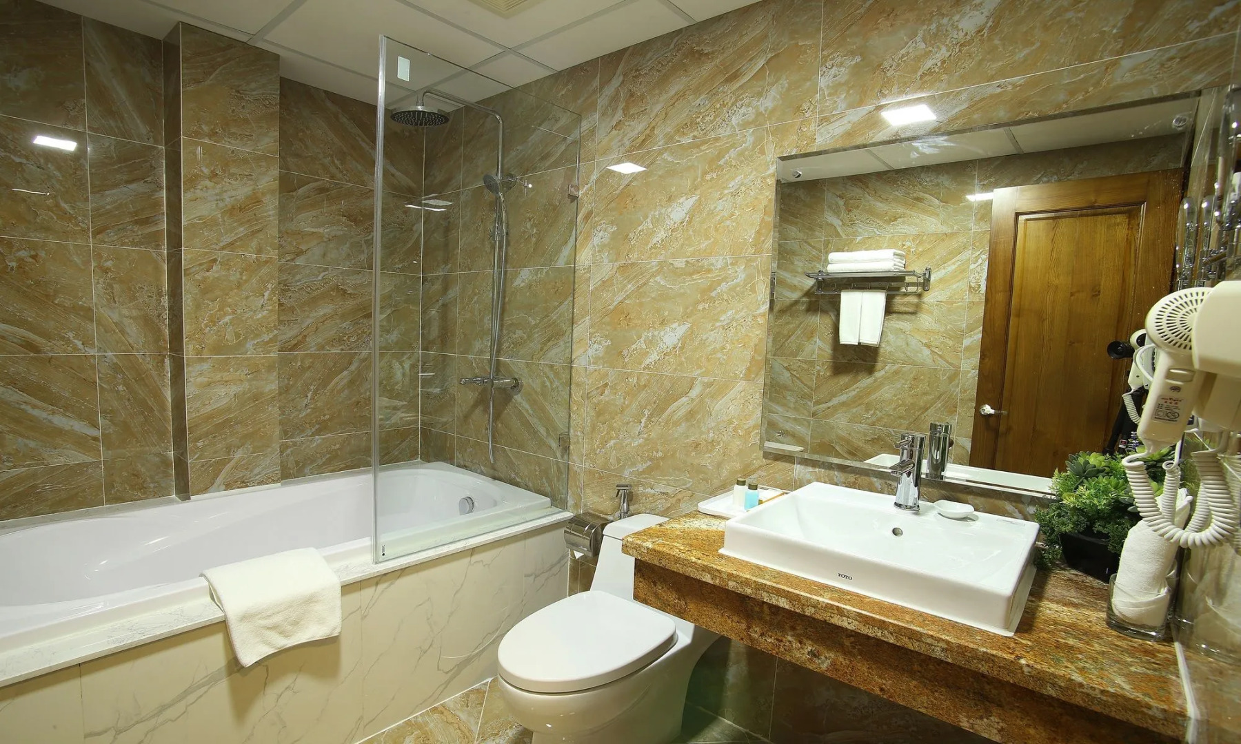 West Lake Home Hotel & Spa