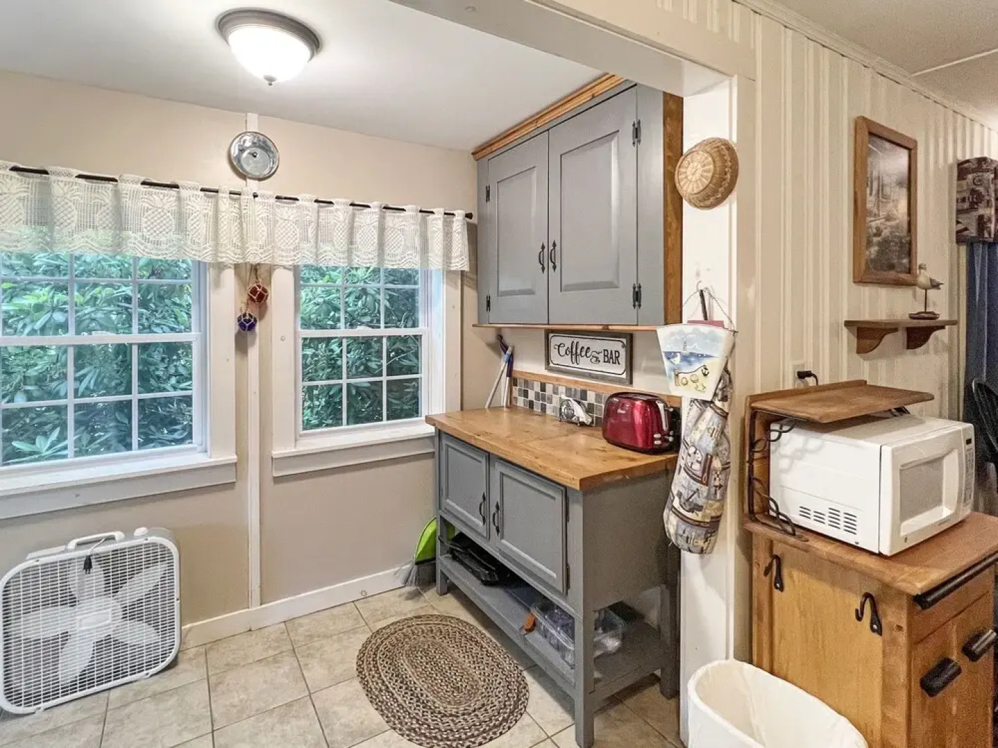 Family Tides - Y850 Beautiful Home Only A 10 Minute Walk To Short Sands Beach! 2 Bedroom Home by Redawning