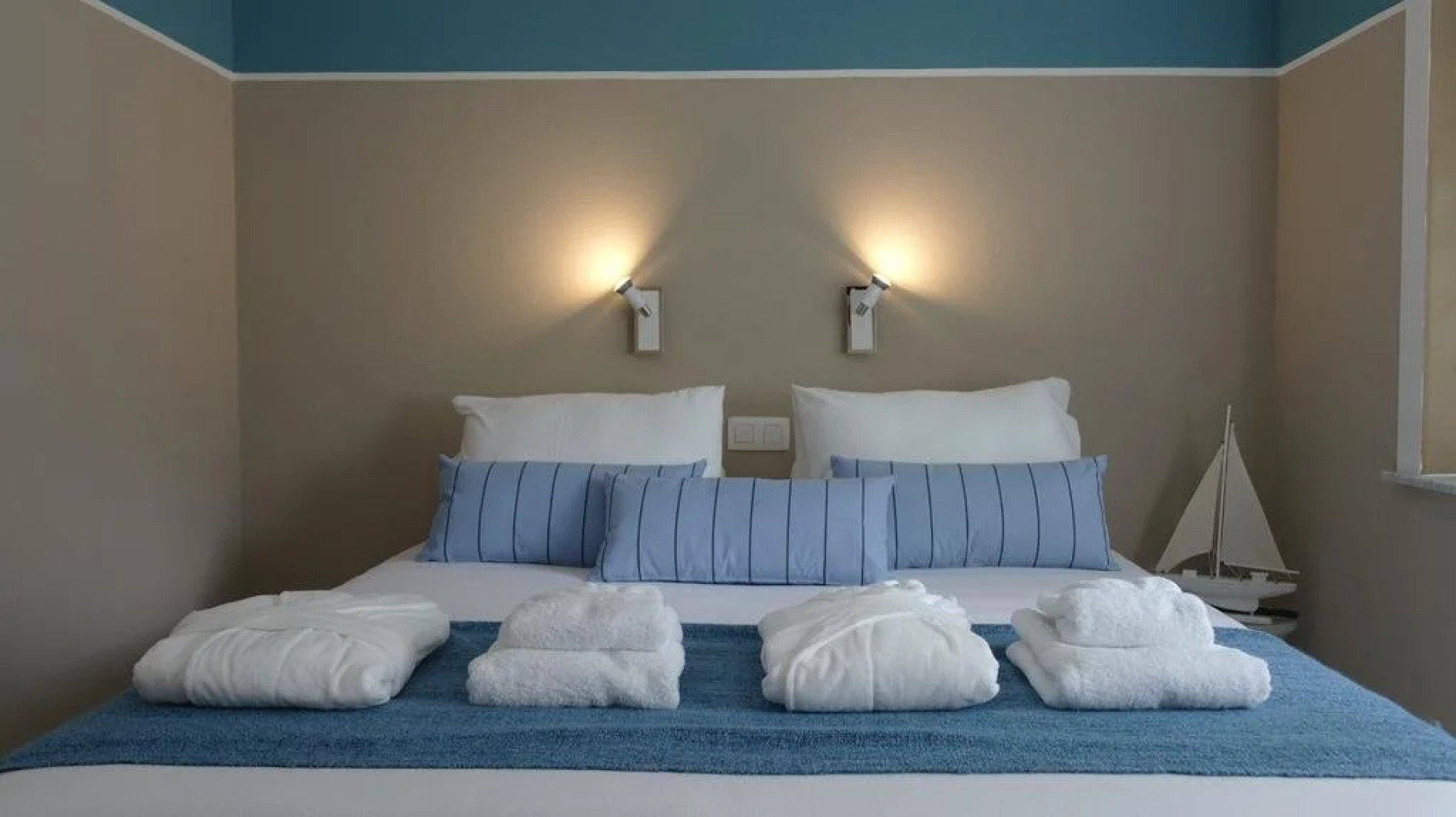 Bed  Breakfast les Sont dAilleurs