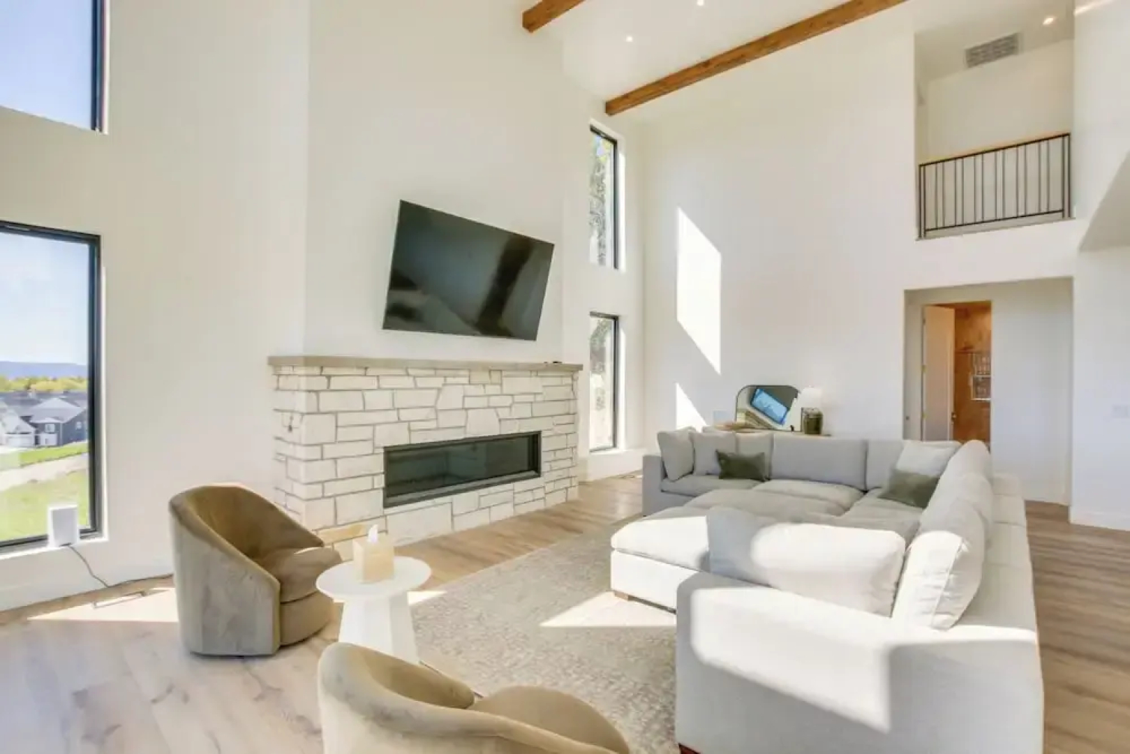 Luxe Retreat w/ Theater Room: Walk to Bear Lake!