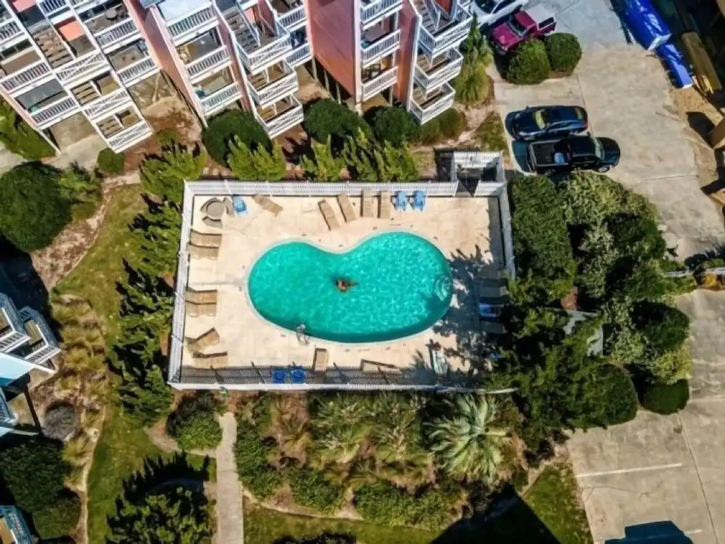 Beach Sunrise - Relaxing and Romantic! Enjoy ocean views from the bedroom with balcony access. 1 Condo by RedAwning