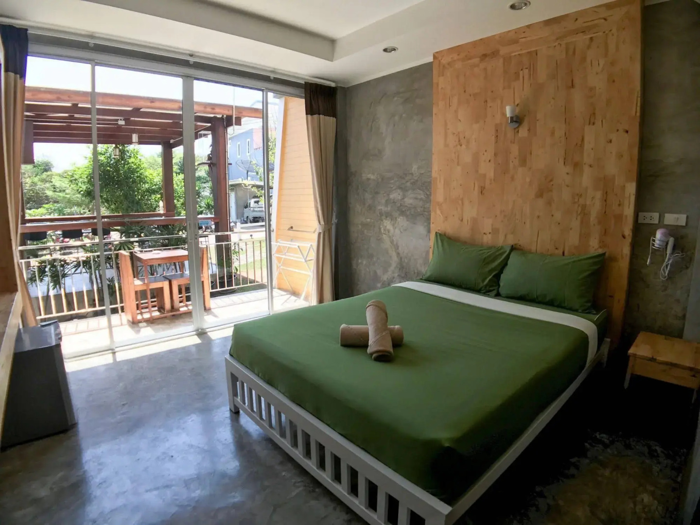 Check-in Resort Koh Larn