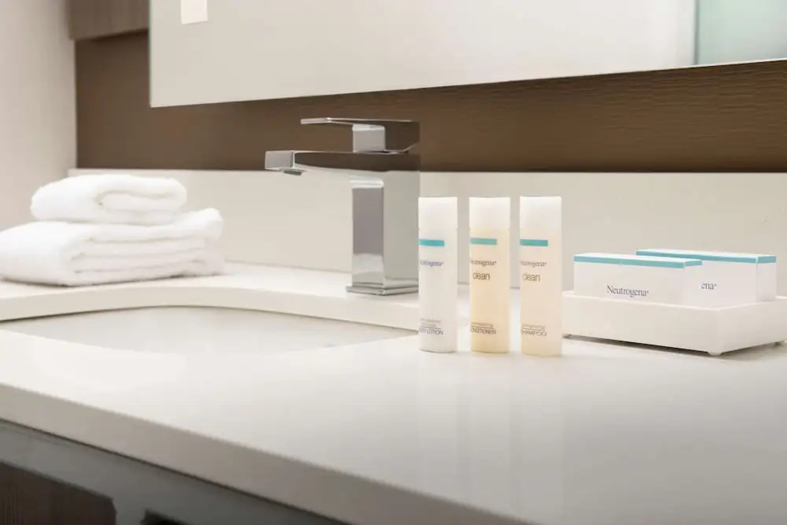 Hilton Garden Inn Columbia Airport (ex Holiday Inn & Suites Columbia-Airport)