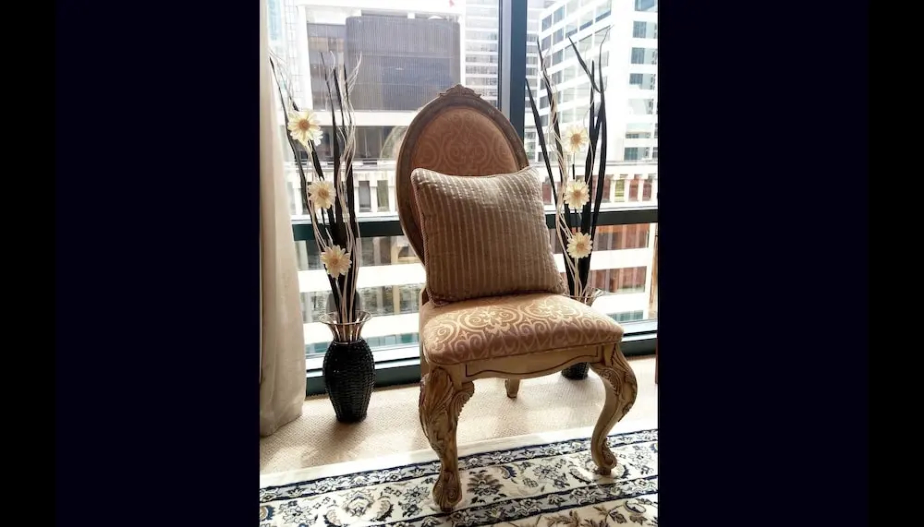 Boutique Downtown Suites - Privately owned