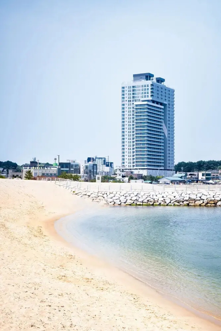 Gangneung Chonpines Ocean Suites Hotel
