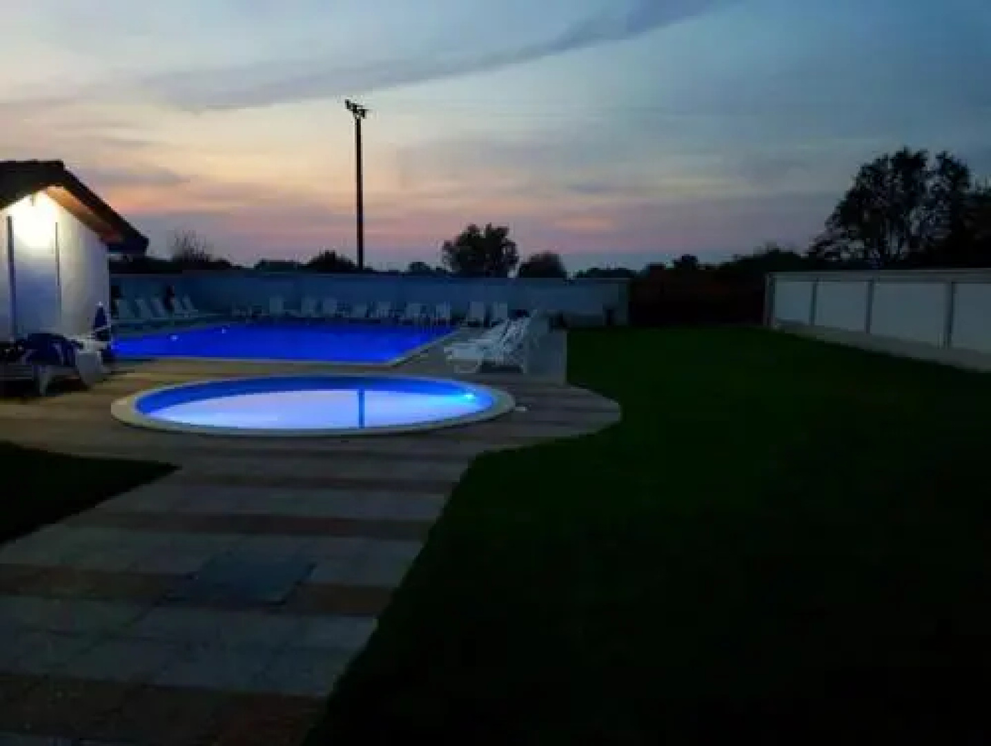 Pensiunea Blue House