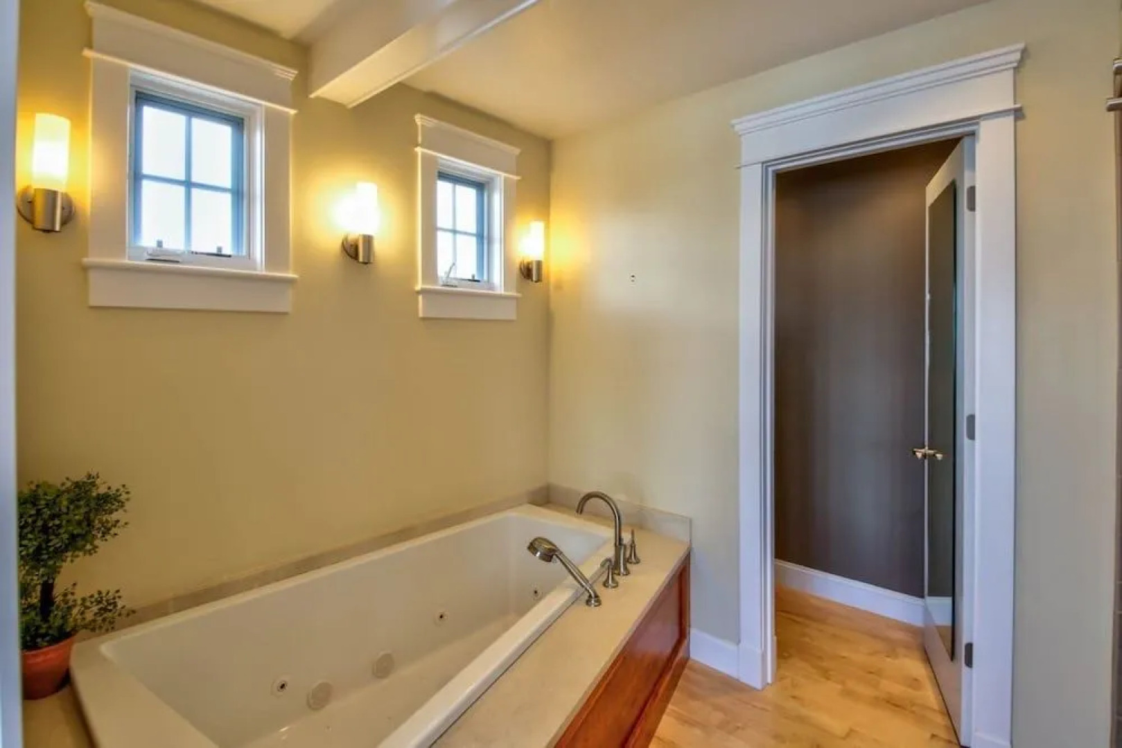 Bozeman - Beach Escape