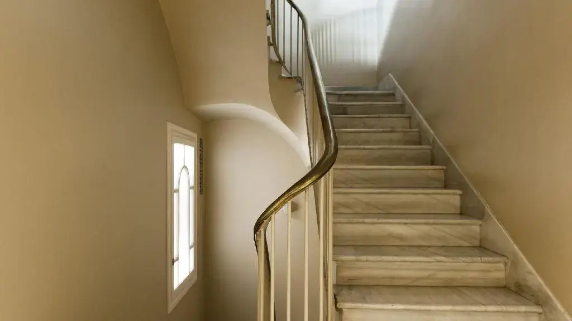 Duquesa Suites Landmark Hotel by Duquessa Hotel Collection