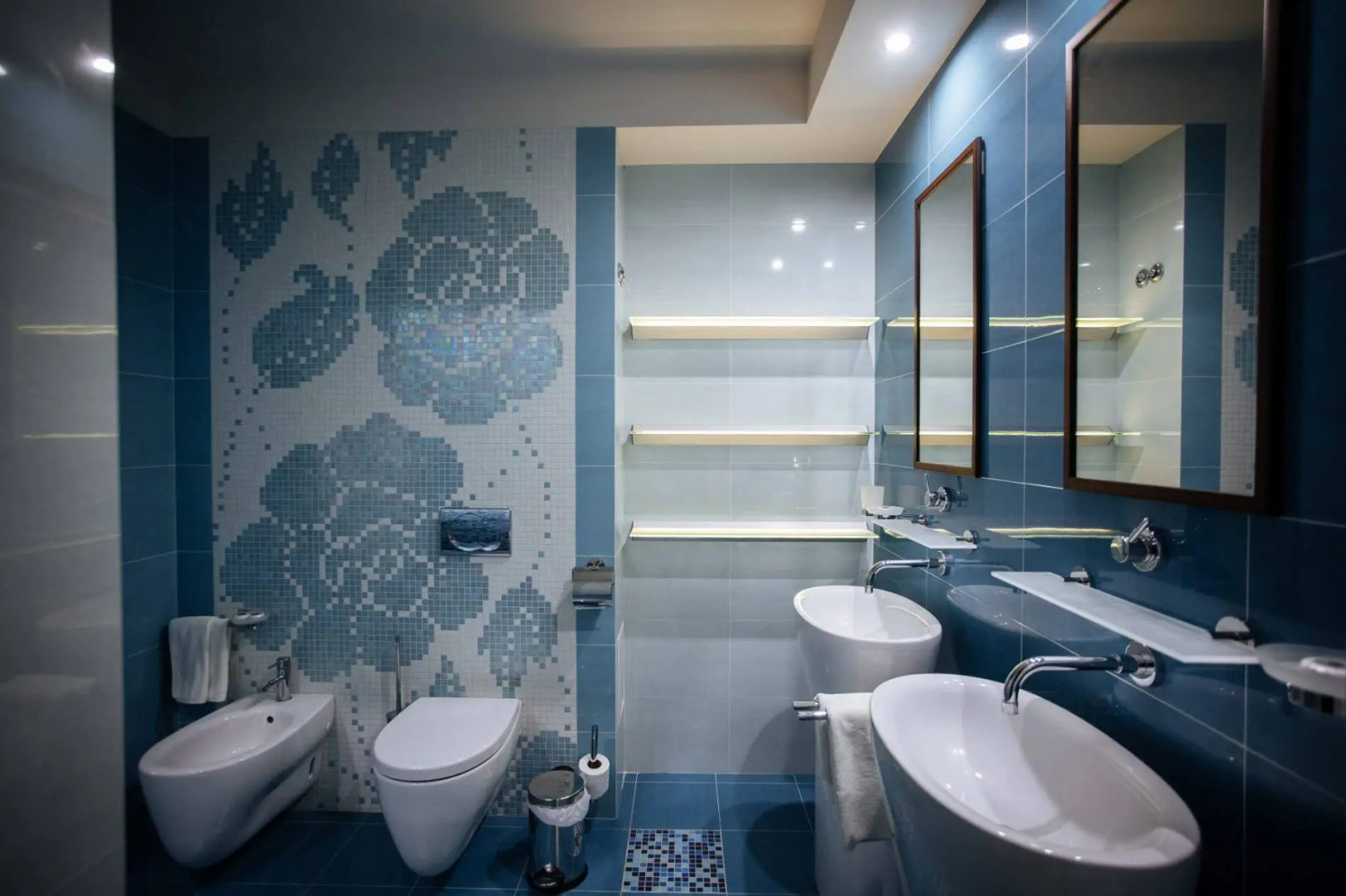 Отель LH Hotel & SPA