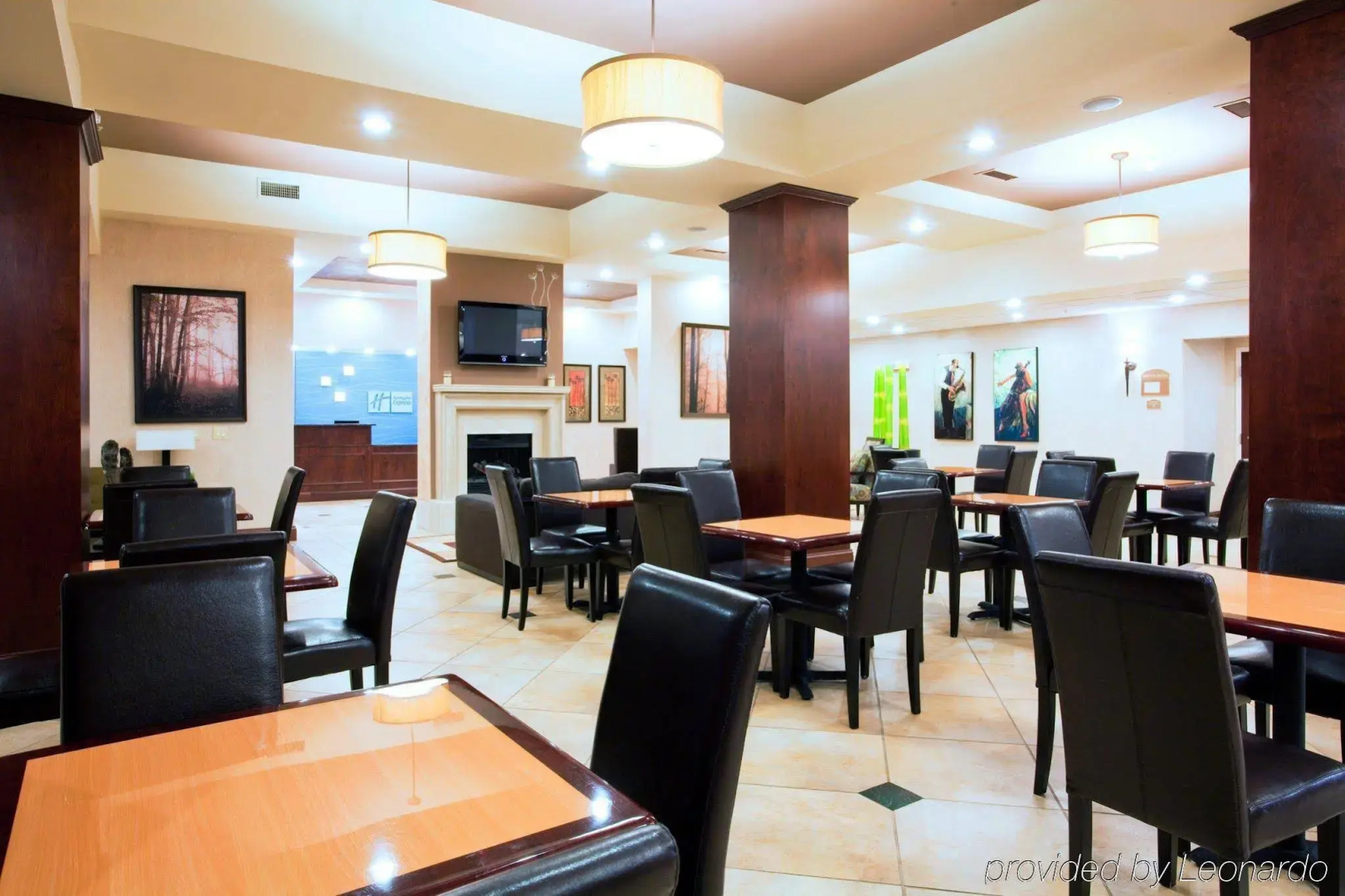 Holiday Inn Express Hotel & Suites Charlotte Arrowood by IHG
