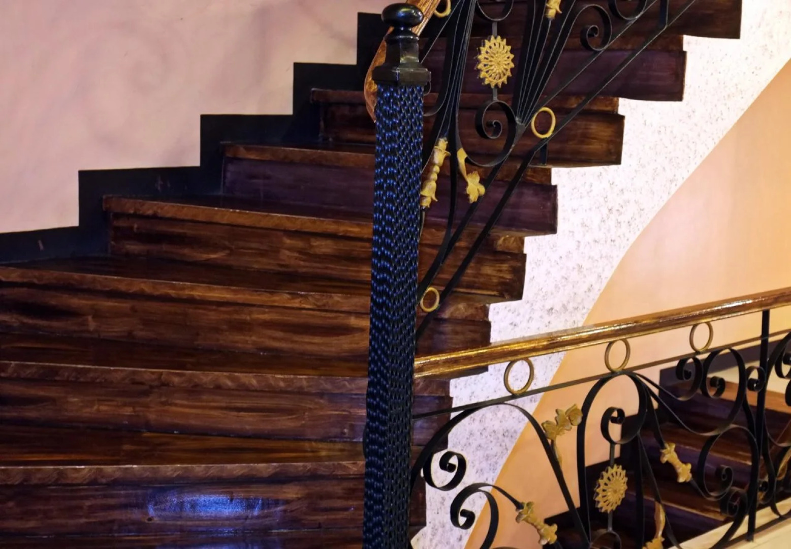 Big Apple Hotel & Bar