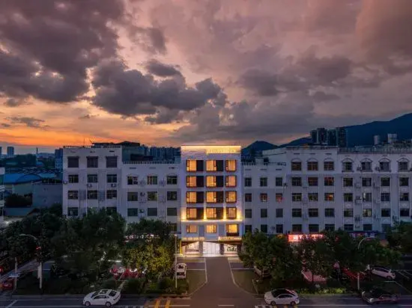 Shijian (Zixing Dongjianghu Store)