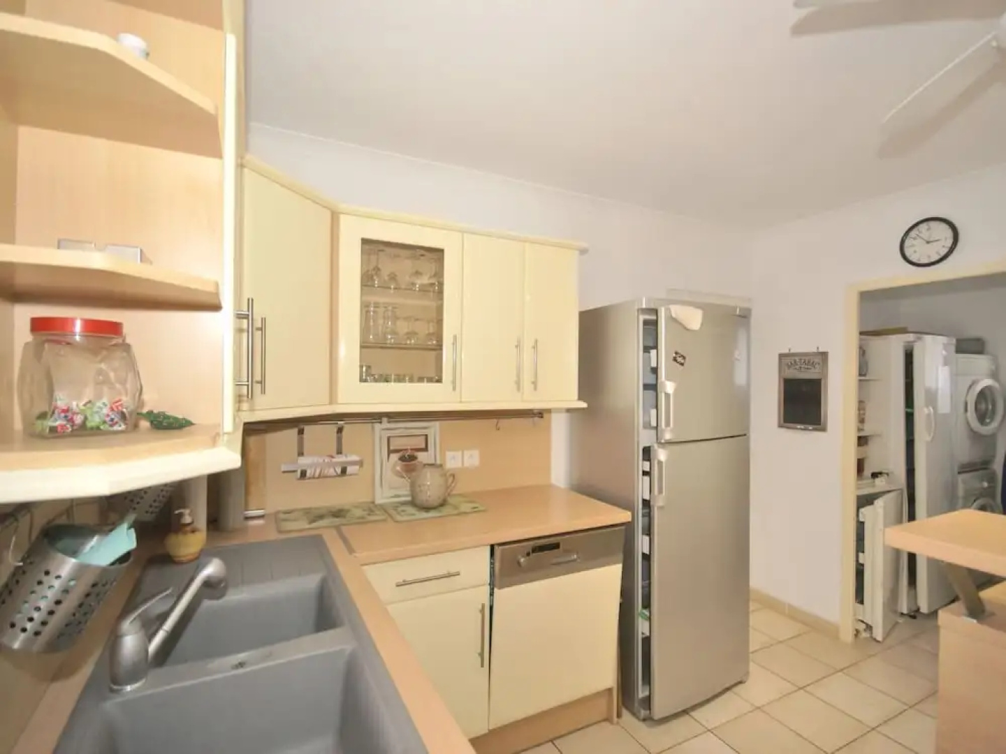 A Villa With a Large Garden, Beautiful View, air Conditioning and Private Pool