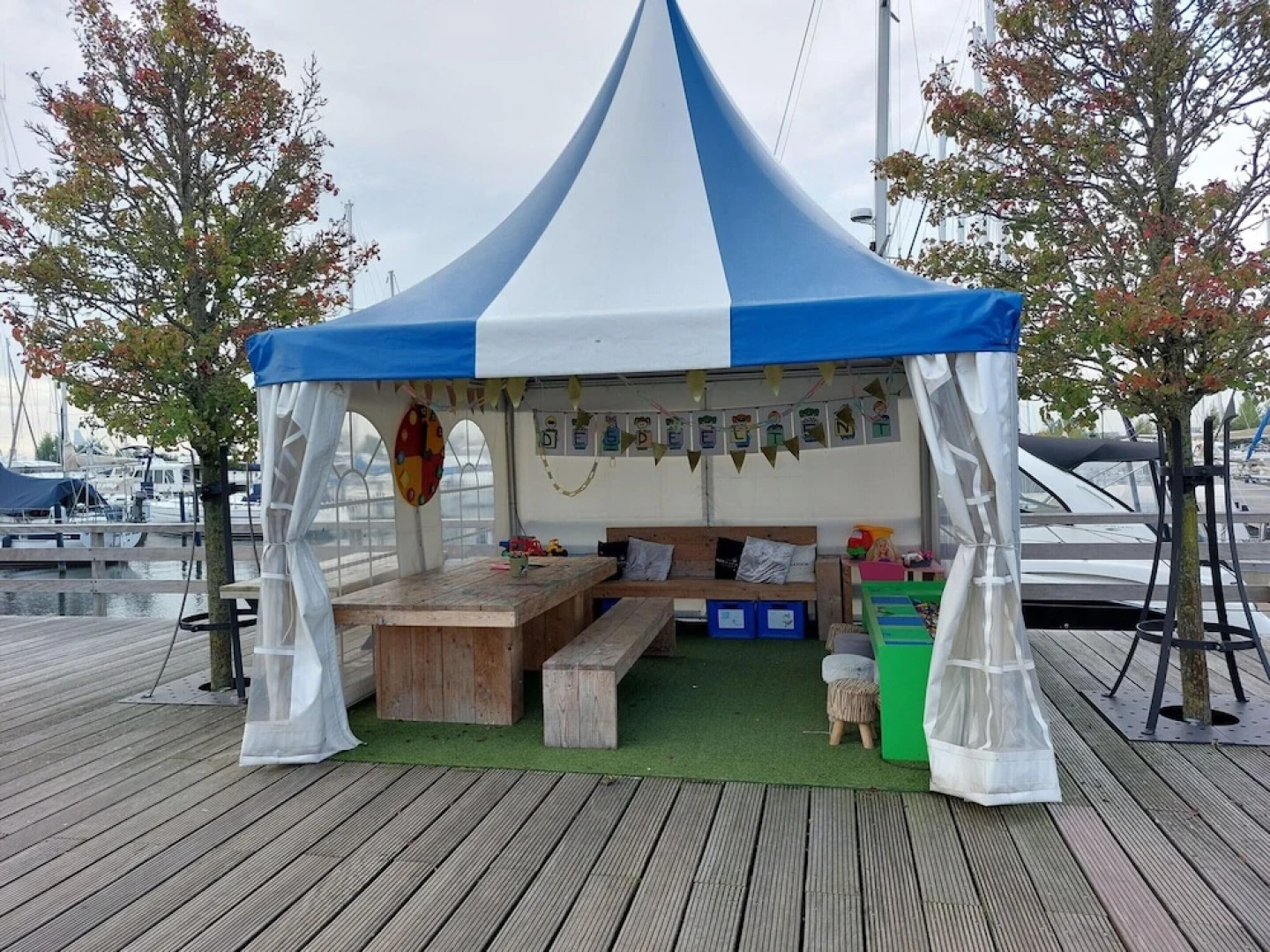 Luxury Houseboat in Volendam Marina