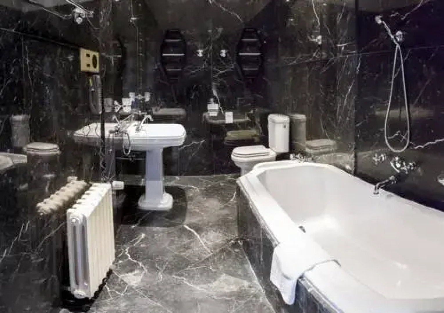Atlantis Hotel