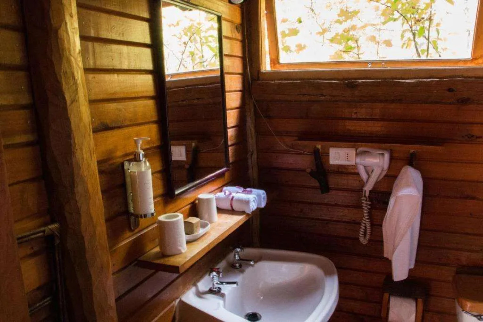 Mallin Colorado Ecolodge