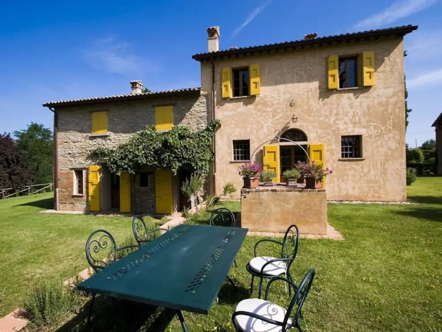 Spacious Home With Pool