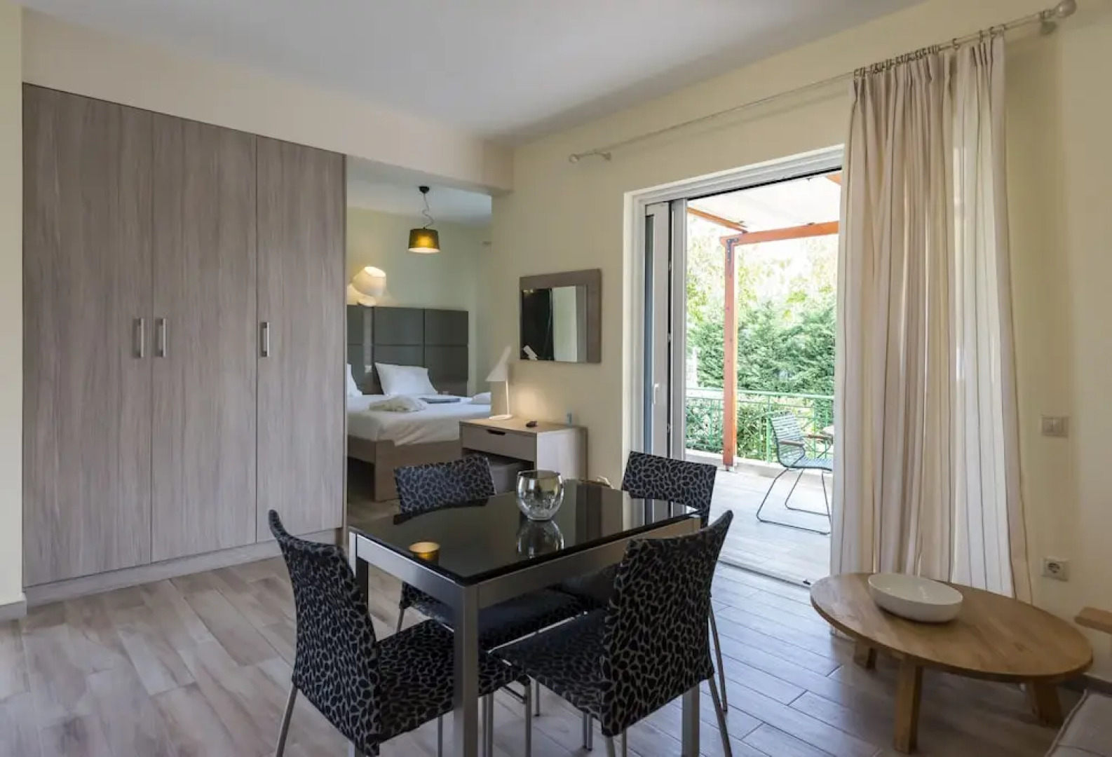 Estia Coastal Dream - Lush & Enchanting Garden Gem