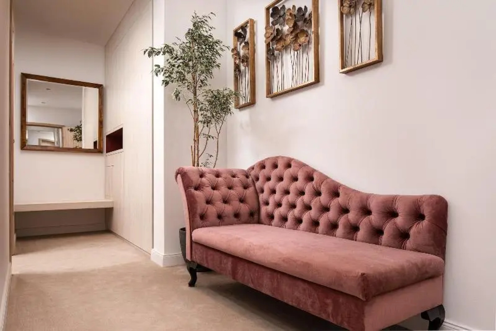 Kanopian Penthouse Hotel