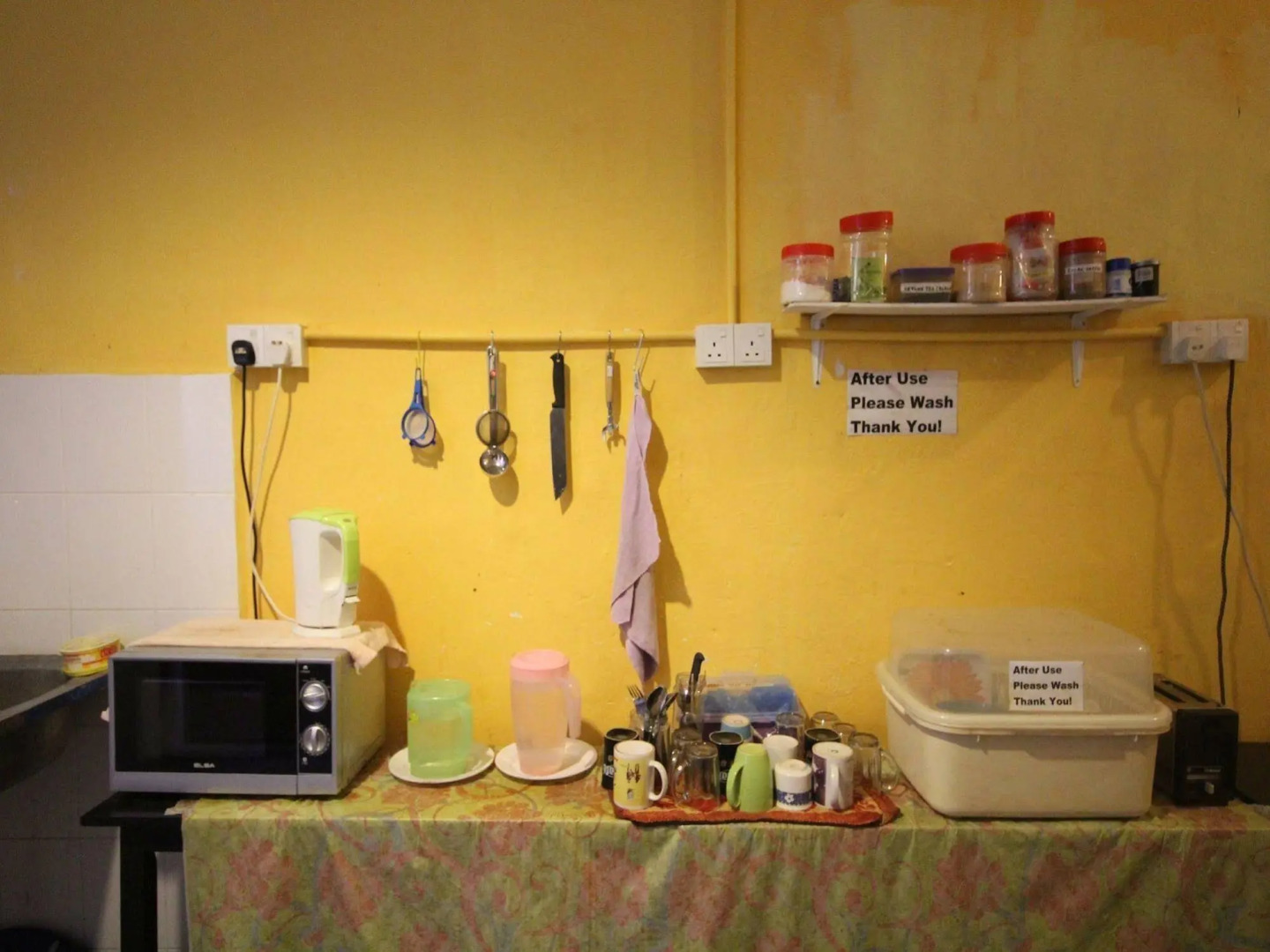 Cocoa Mews Cafe & Homestay - Hostel