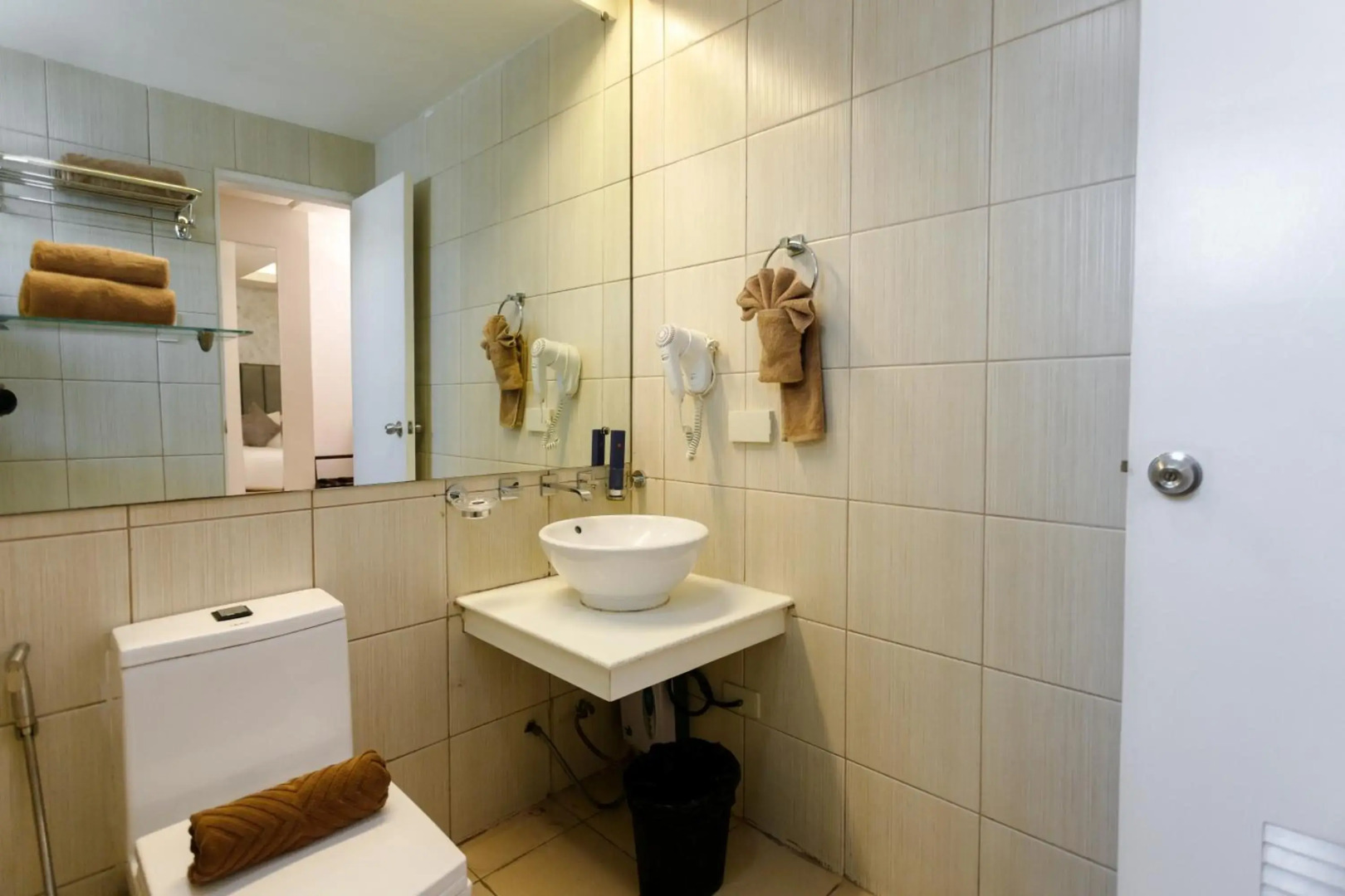 Regency Grand Suites
