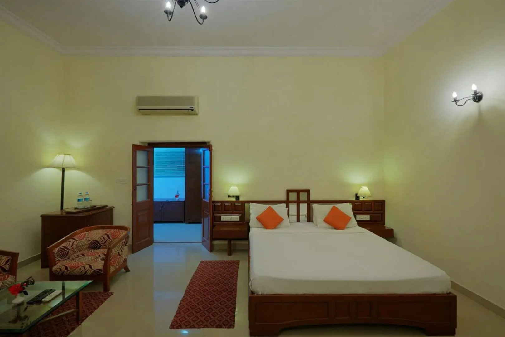 Hotel Sunrise Palace By Sky Stays