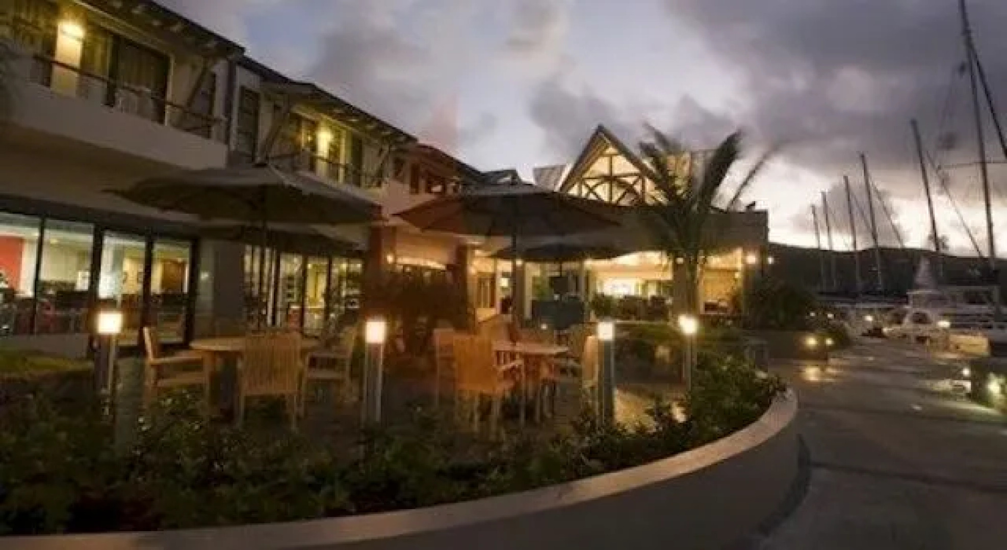 The Mariner Inn Hotel