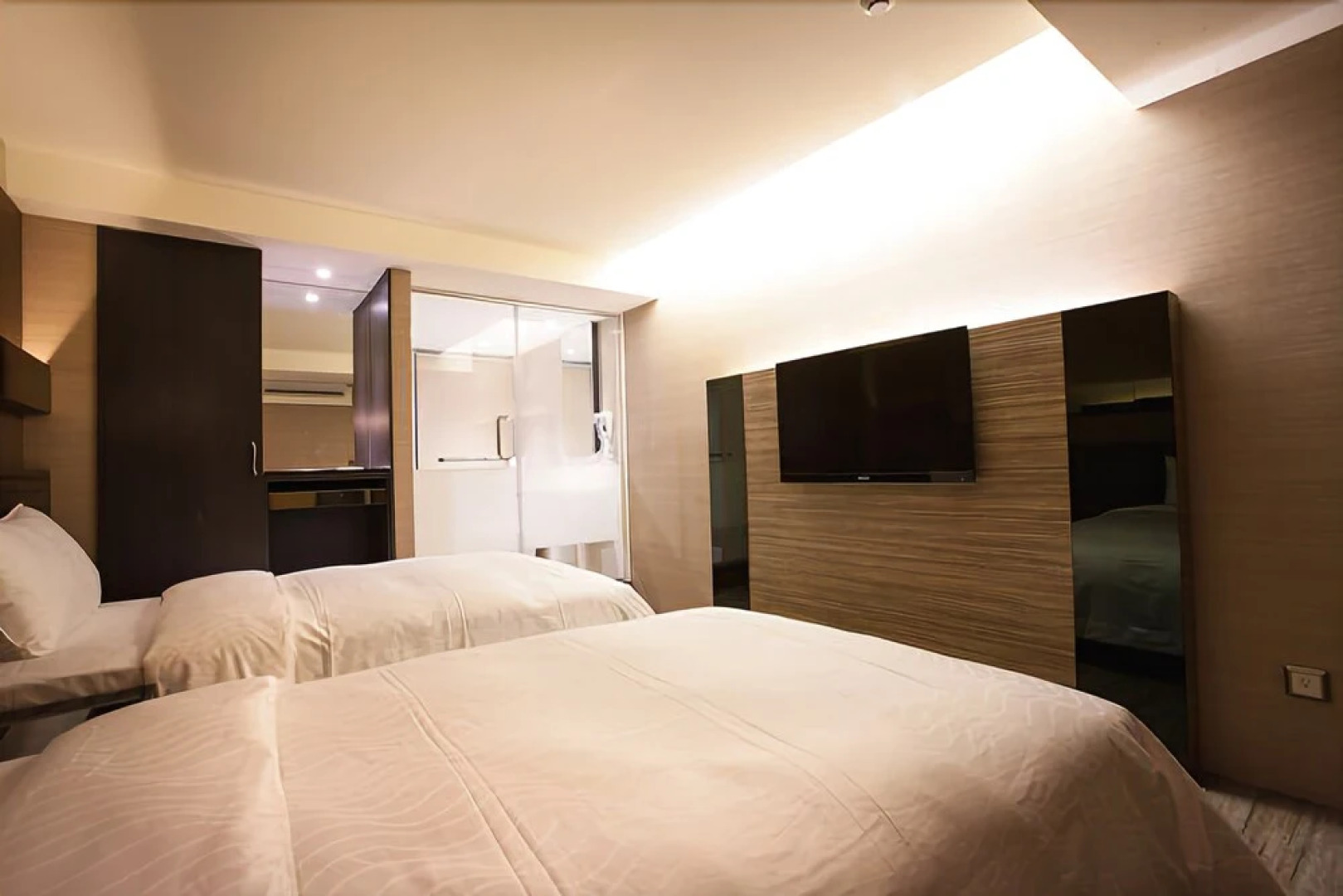 Yuanlin Business Hotel