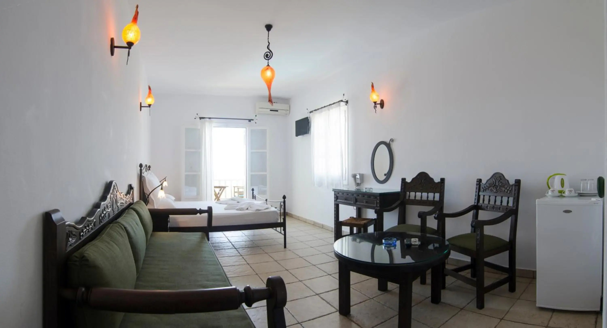 Yperia Hotel