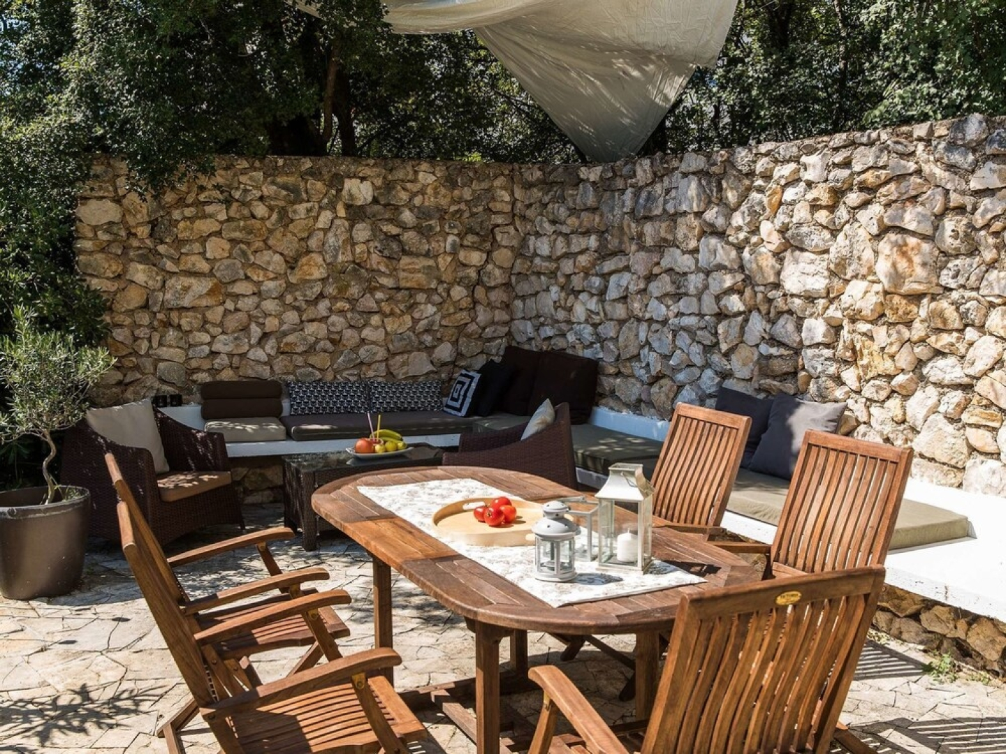 Modern Villa With Private Pool and Hot Tub, Near the Sea