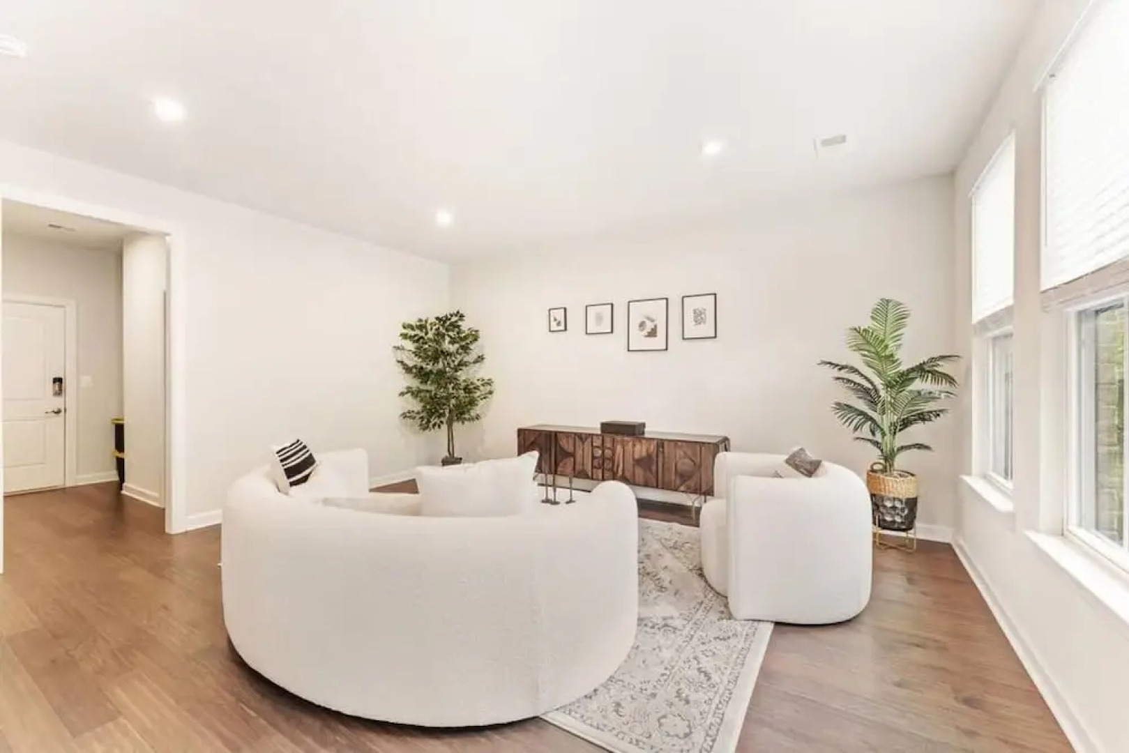 Ashburn 4-br Homestay Close to Dulles Metro