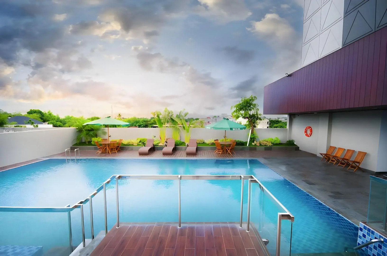 Ayola First Point Hotel Pekanbaru