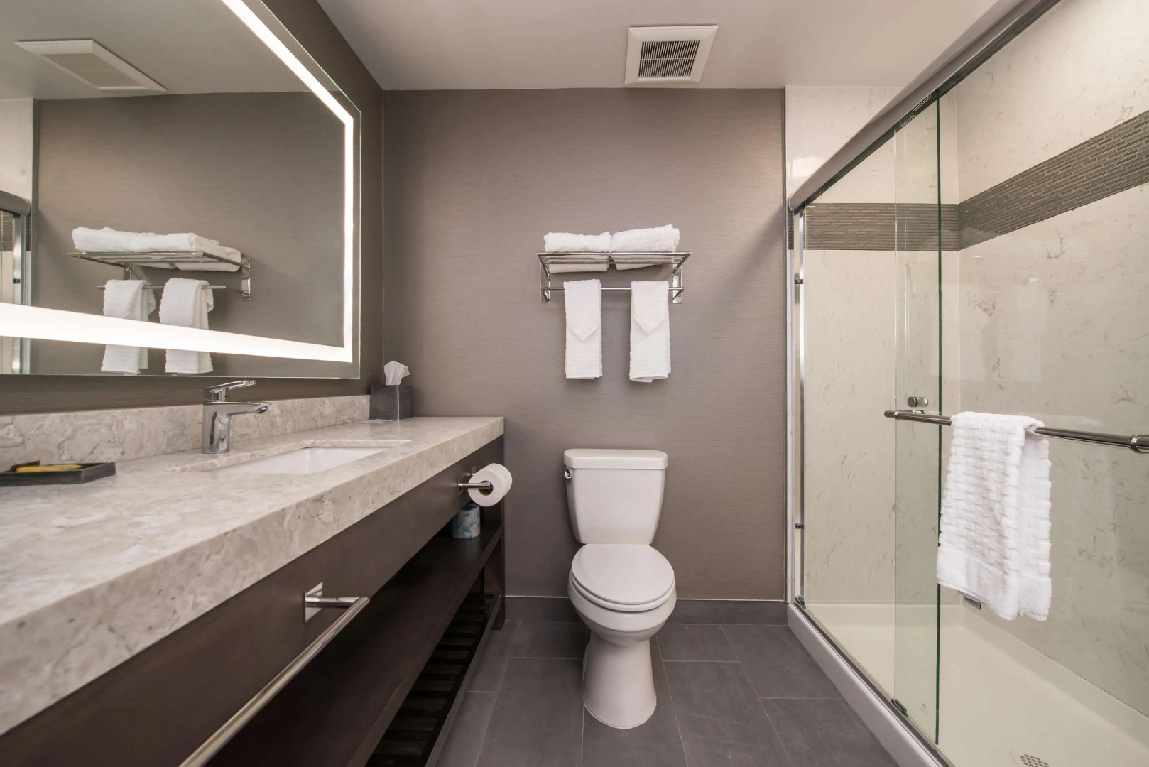 Best Western Plus Temecula Wine Country Hotel &Suites