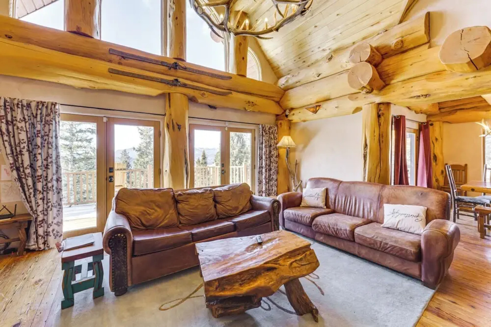 'burning Sky Lodge': Private Hot Tub & Ski-in/out