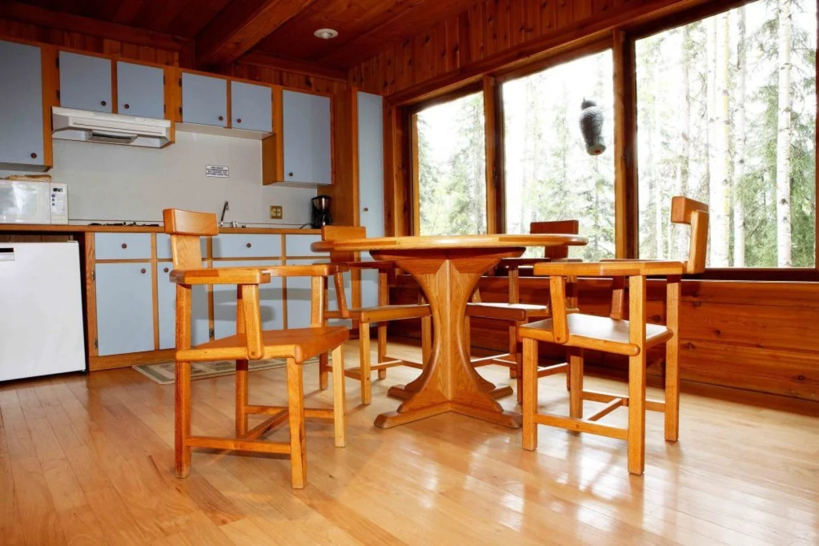 Becker's Lodge Bowron Lake Adventures Resort