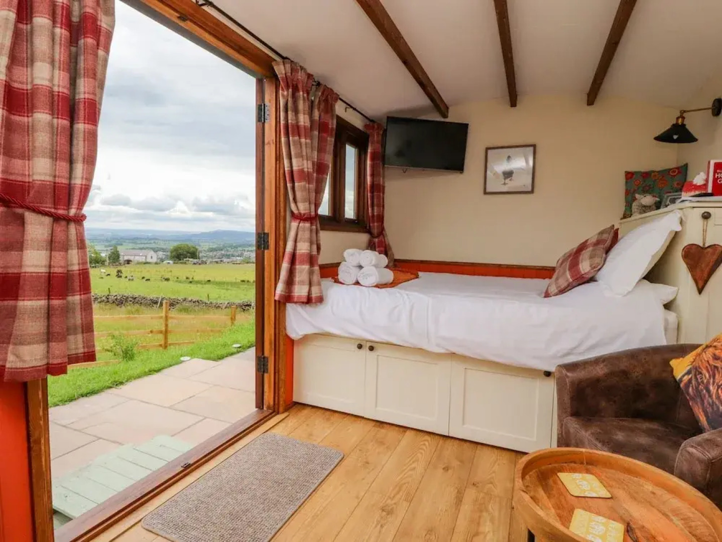 The Herdsman Luxury Shepherds Hut