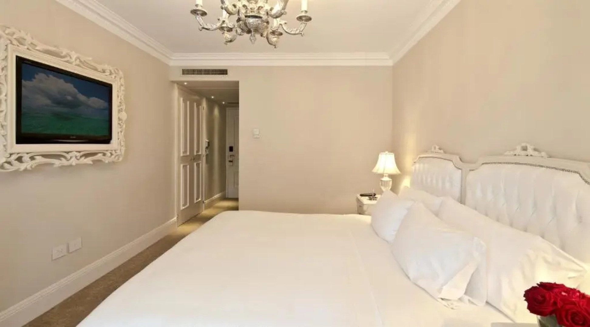 Sainte Jeanne Boutique & Spa